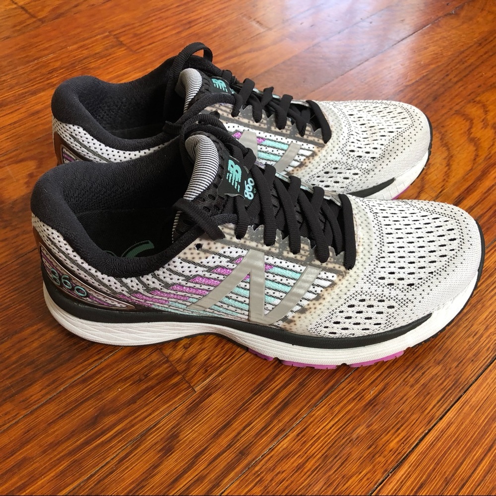 New Balance 860 V9 running shoes - like new